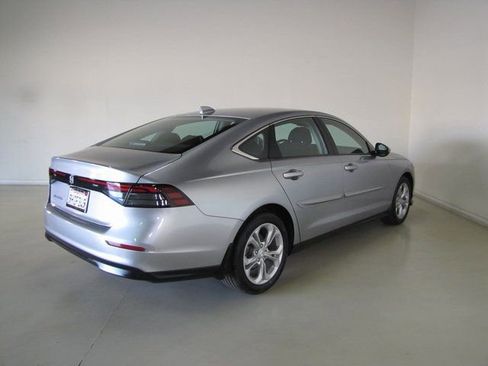 Certified 2023 Honda Accord LX image 23