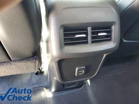 Used 2023 GMC Terrain SLT w/ Elevation Edition FWD image 15