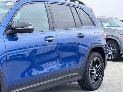Used 2024 Mercedes-Benz GLB 250 image 9