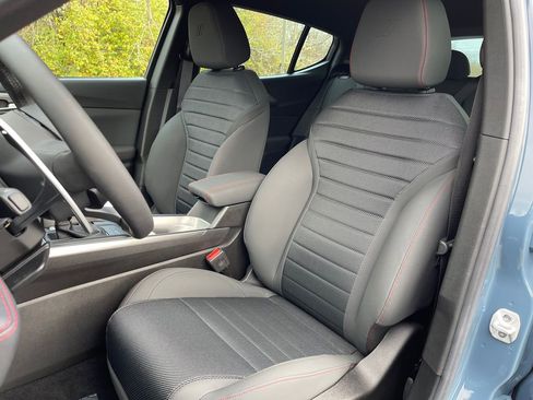 New 2024 Dodge Hornet R/T w/ R/T Blacktop Package image 16