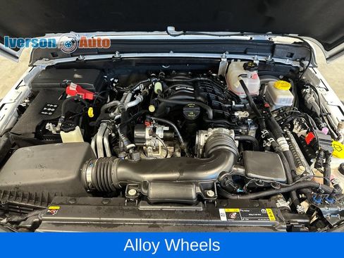 Used 2023 Jeep Wrangler Unlimited Rubicon w/ Steel Bumper Group AWD/4WD image 11