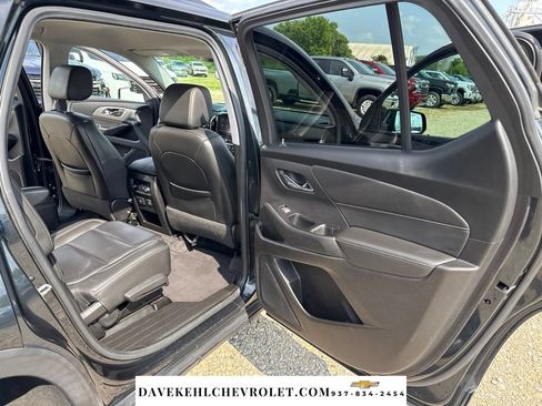 Used 2020 Chevrolet Traverse RS FWD image 23