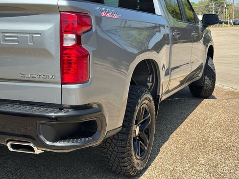 Used 2023 Chevrolet Silverado 1500 Custom Trail Boss image 4