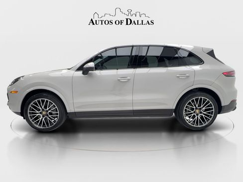Used 2023 Porsche Cayenne Platinum Edition image 7