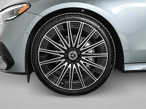 Used 2024 Mercedes-Benz E 350 4MATIC Sedan image 26