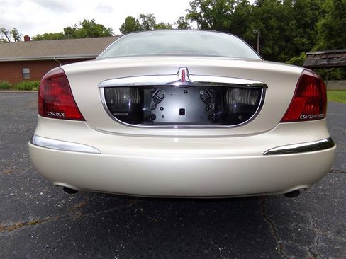 Used 2001 Lincoln Continental image 4