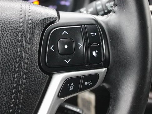 Used 2018 Toyota Highlander Plus image 14