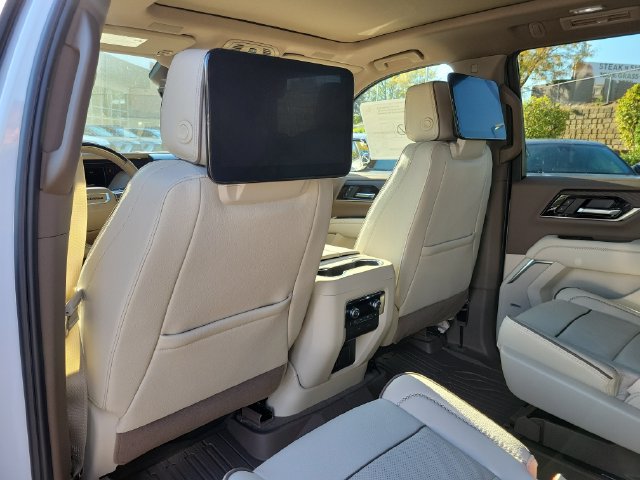 New 2027 GMC Yukon Denali w/ Denali Reserve Package AWD/4WD image 13