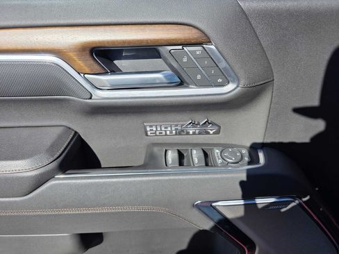 Used 2026 Chevrolet Silverado 1500 High Country AWD/4WD image 23