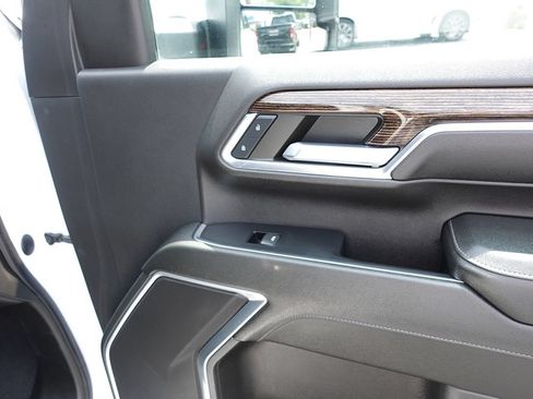 Used 2024 GMC Sierra 2500 SLE w/ SLE Value Package AWD/4WD image 36