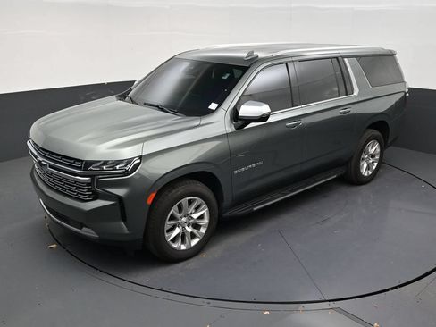 Used 2023 Chevrolet Suburban Premier RWD image 12