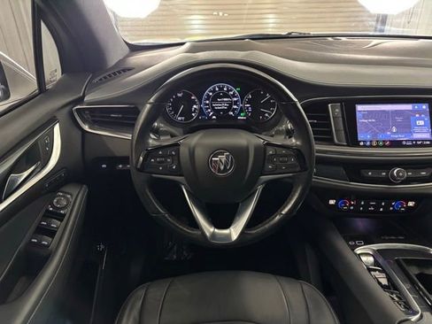 Used 2022 Buick Enclave Premium image 15