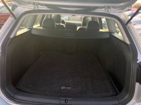Used 2016 Volkswagen Golf Limited Edition FWD image 18