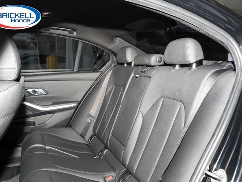 Used 2020 BMW 330i Sedan w/ Driving Assistance Package RWD image 18