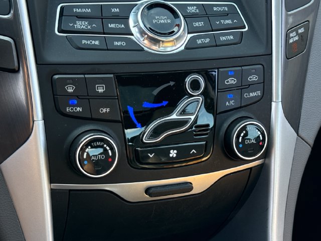 Used 2014 Hyundai Sonata Limited w/ Panoramic Sunroof Package 02 FWD image 34