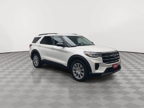 Used 2026 Ford Explorer Active w/ Active Comfort Package AWD/4WD image 35
