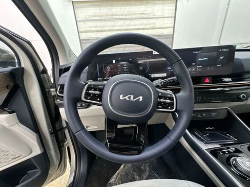 New 2026 Kia Carnival SX Prestige image 12