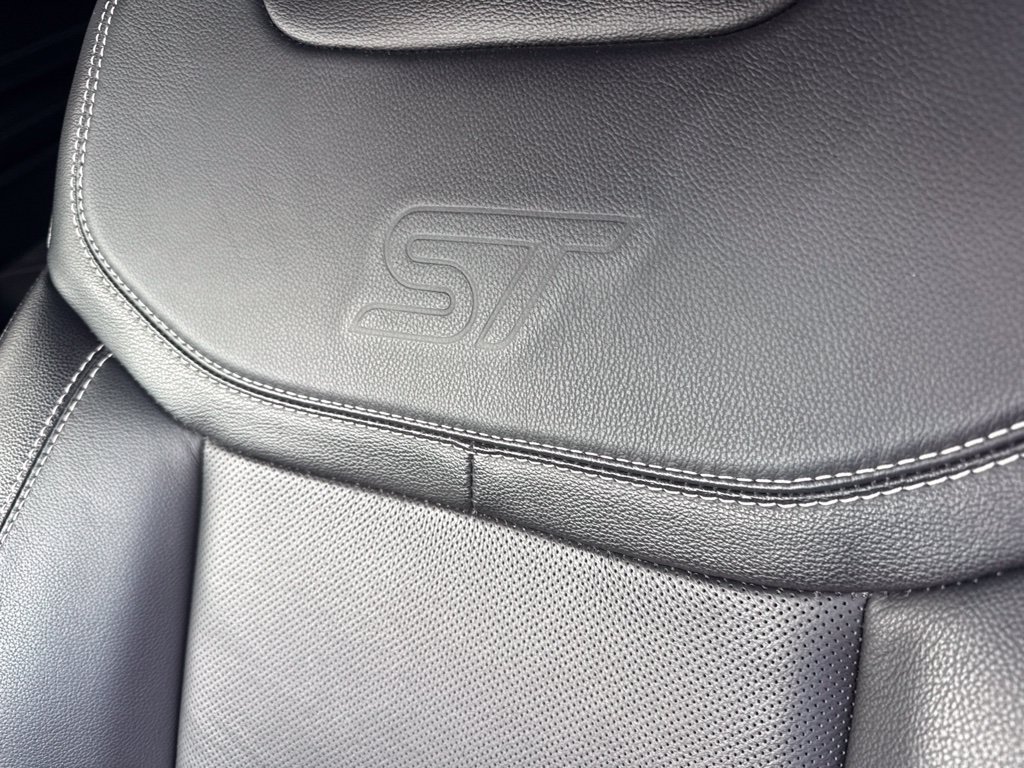 Used 2022 Ford Explorer ST w/ Equipment Group 401A AWD/4WD image 12