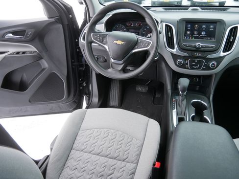 Used 2024 Chevrolet Equinox LS image 9