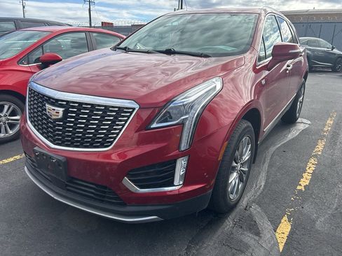 Used 2021 Cadillac XT5 Premium Luxury image 2