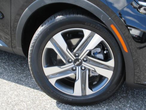 Used 2023 Kia Sorento SX Prestige image 7