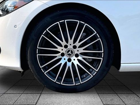 Used 2024 Mercedes-Benz C 300 4MATIC Sedan image 5