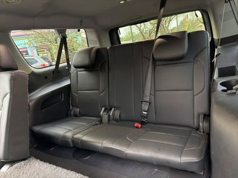 Used 2020 Chevrolet Suburban LT image 9