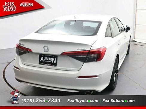 Used 2022 Honda Civic Sport image 4