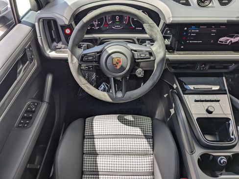 New 2025 Porsche Cayenne S AWD/4WD image 20