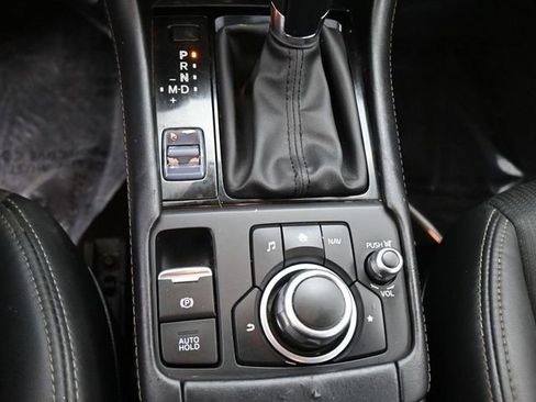 Used 2019 MAZDA CX-3 Touring w/ Touring I-ACTIVSENSE Package image 12