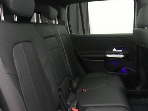 New 2026 Mercedes-Benz GLB 250 image 10