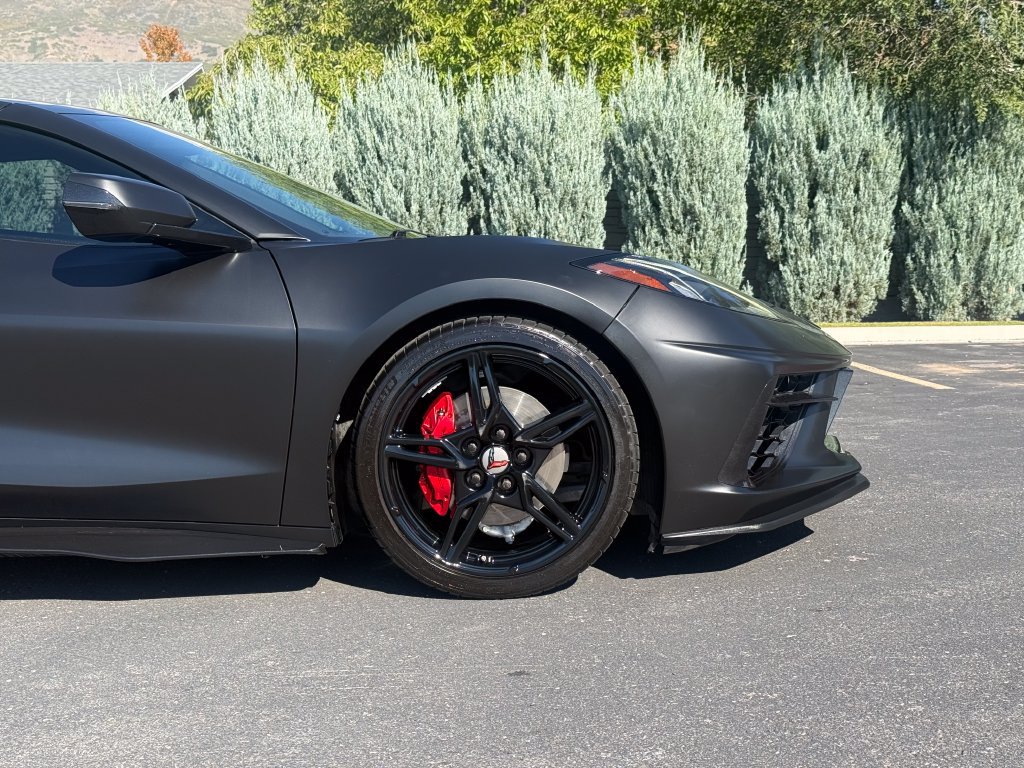 Used 2022 Chevrolet Corvette Stingray Coupe w/ Battery Protection Package RWD image 6