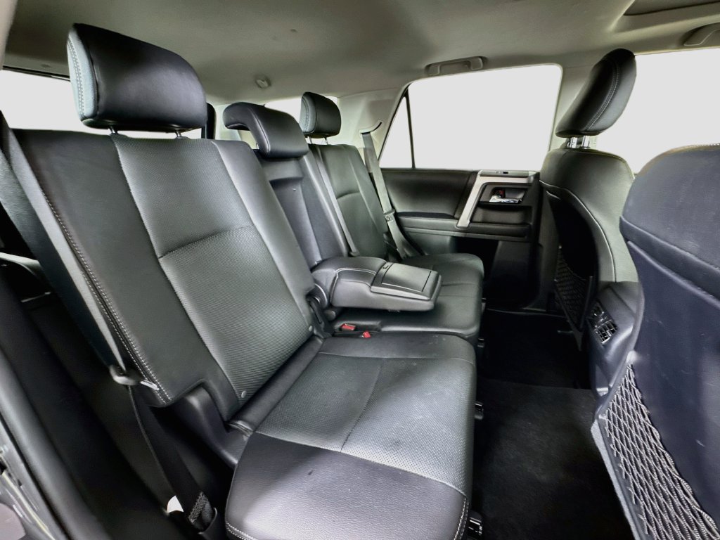 Used 2024 Toyota 4Runner Limited AWD/4WD image 29