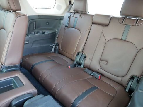 Used 2023 Honda Pilot Elite image 18