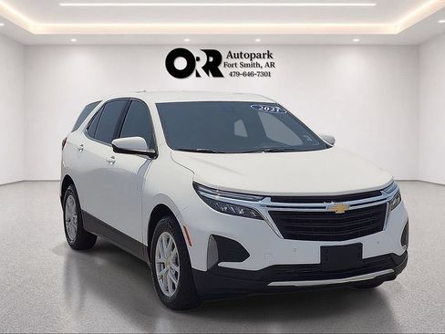 Used 2023 Chevrolet Equinox LT w/ LPO, Floor Liner Package FWD image 1
