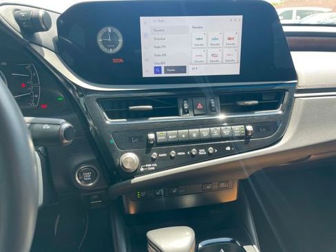 Used 2023 Lexus ES 350 w/ Premium Package FWD image 6