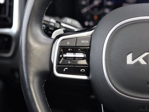 Used 2023 Kia Sorento SX Prestige image 17