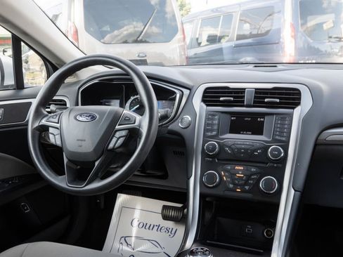 Used 2018 Ford Fusion S FWD image 22
