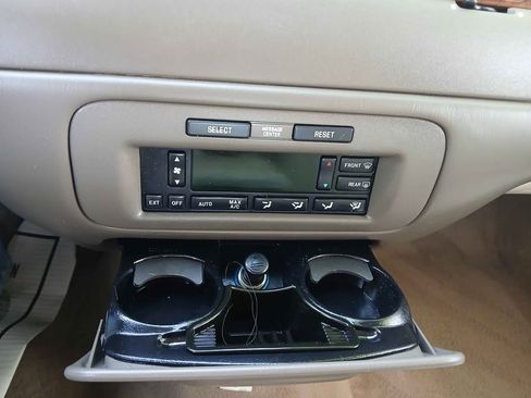 Used 1999 Lincoln Town Car Executive image 13