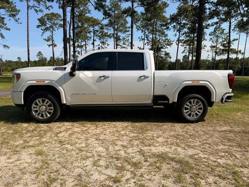 Used 2023 GMC Sierra 2500 Denali w/ Denali Ultimate Package AWD/4WD image 2