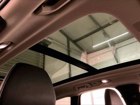 Used 2022 Volvo XC60 T8 Inscription Expression w/ Advanced Package image 21