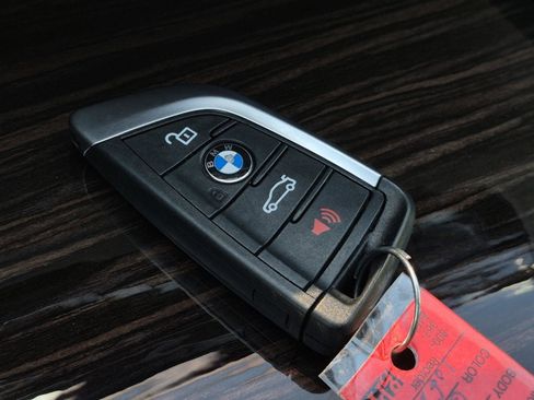 Certified 2023 BMW 530i w/ Premium Package RWD image 37