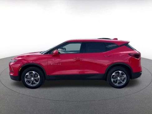 Used 2025 Chevrolet Blazer LT FWD image 7