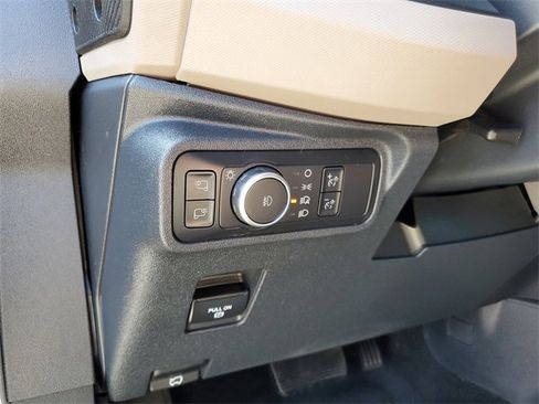 Used 2022 Ford Bronco Wildtrak image 12