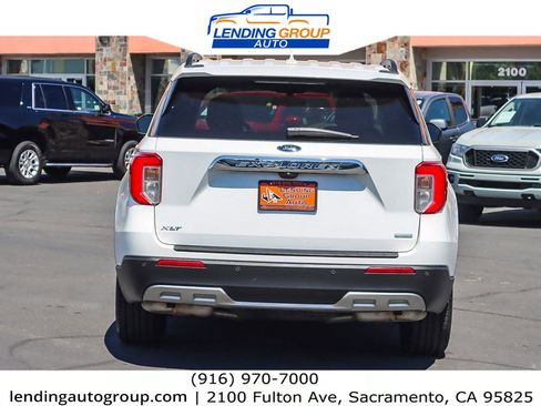 Used 2020 Ford Explorer XLT w/ Equipment Group 202A image 3