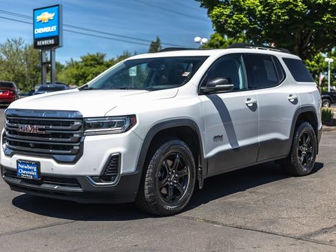 Used 2023 GMC Acadia AT4 w/ Technology Package AWD/4WD image 4