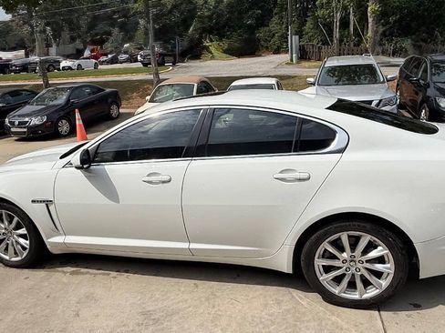 Used 2013 Jaguar XF RWD image 32