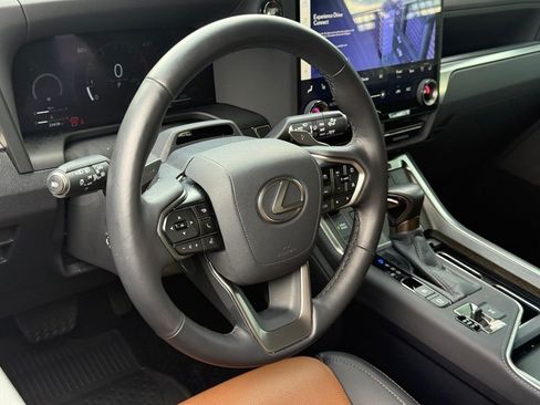 Certified 2025 Lexus GX 550 w/ Accessory Package (2T) AWD/4WD image 18