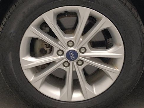 Used 2017 Ford Escape SE FWD image 31