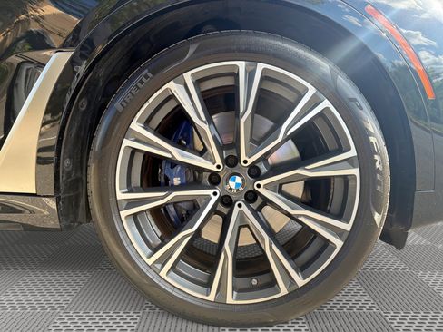 Used 2020 BMW X7 M50i w/ Dynamic Handling Package AWD/4WD image 19